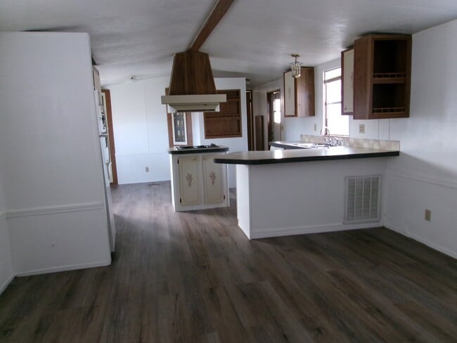 property at 4909 US-1