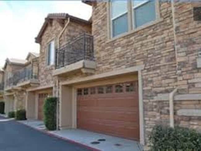 property at 3301 N Park Dr