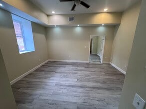 1316 11th Ave, Unit 2nd Floor Rear in Altoona, PA - Building Photo - Building Photo