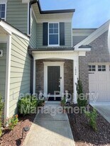 1024 Saffron Lp in Durham, NC - Building Photo