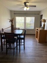 5279 Big Tyler Rd in Cross Lanes, WV - Foto de edificio - Building Photo