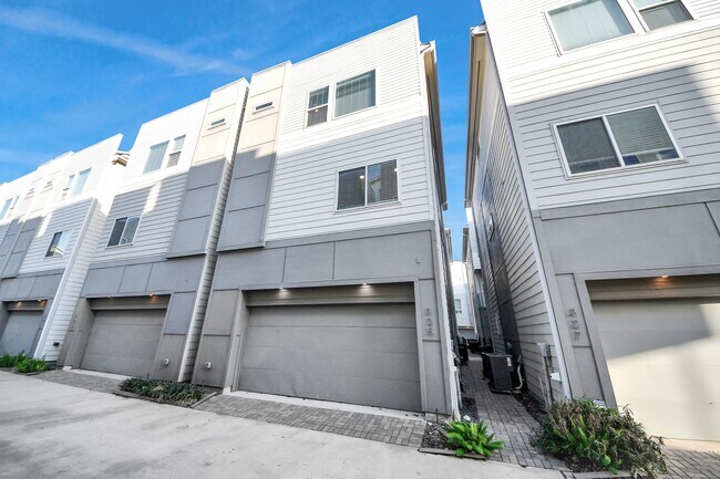 325 Eado Park Cir in Houston, TX - Building Photo - Building Photo