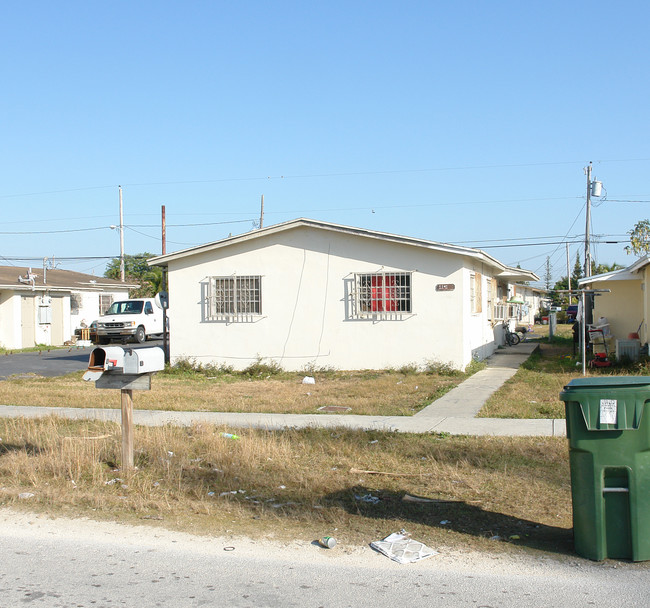 1141-1193 NW 9th Ct in Homestead, FL - Building Photo - Building Photo