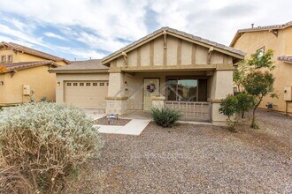 945 E Blue Spruce Ln in Gilbert, AZ - Building Photo - Building Photo