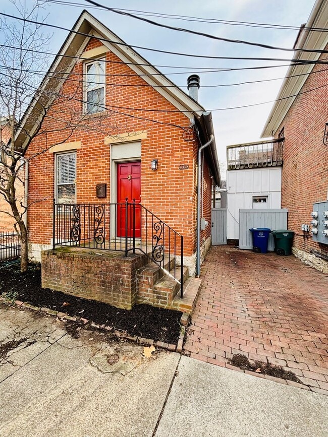 property at 105 E Frankfort St