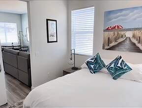 8014 Shadow Hill Dr in La Mesa, CA - Building Photo - Building Photo