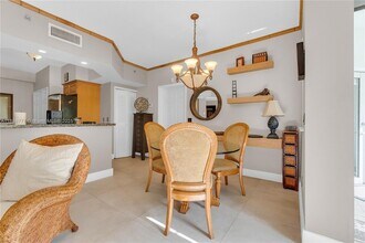 3235 NE 184th St, Unit 11103 in North Miami Beach, FL - Building Photo - Building Photo