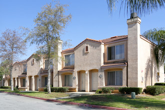 Palos Verdes Townhomes in Moreno Valley, CA - Building Photo - Building Photo