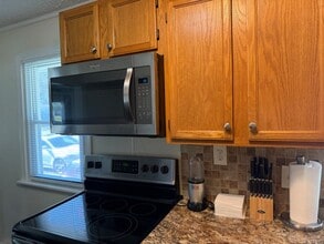 707 Putnam Pike in Smithfield, RI - Building Photo - Building Photo