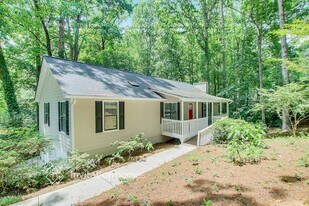 830 Sunset Ct NW in Acworth, GA - Building Photo