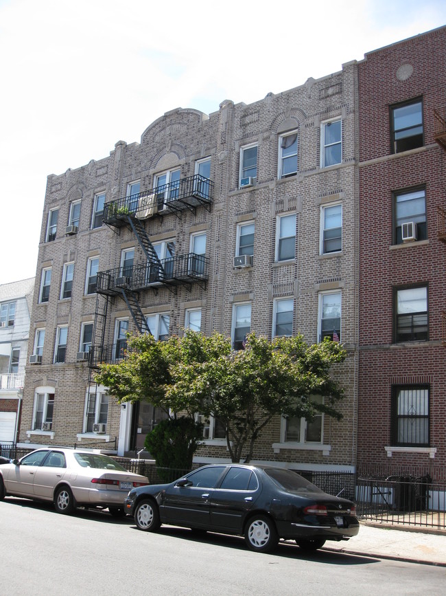 30 Bay 25th St in Brooklyn, NY - Foto de edificio - Building Photo