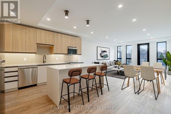 property at 4390 Hillview Dr