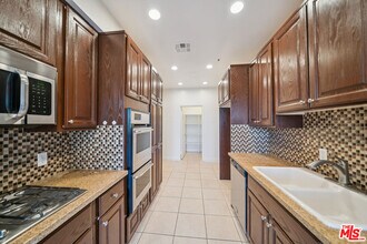 1508 Greenfield Ave in Los Angeles, CA - Building Photo - Building Photo