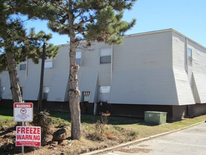 Courtyard Apartments in Seminole, OK - Building Photo - Building Photo