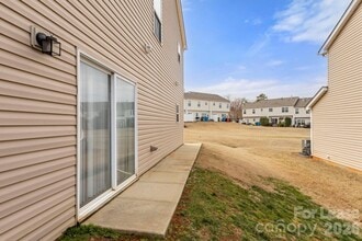 10457 Stokeshill Ct in Pineville, NC - Foto de edificio - Building Photo