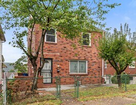 5034 Ampere St in Pittsburgh, PA - Building Photo