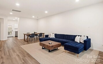 2269 Winthrop Chase Dr in Charlotte, NC - Building Photo - Building Photo