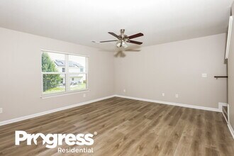 2728 Maybrook Crossing Dr in Raleigh, NC - Building Photo - Building Photo