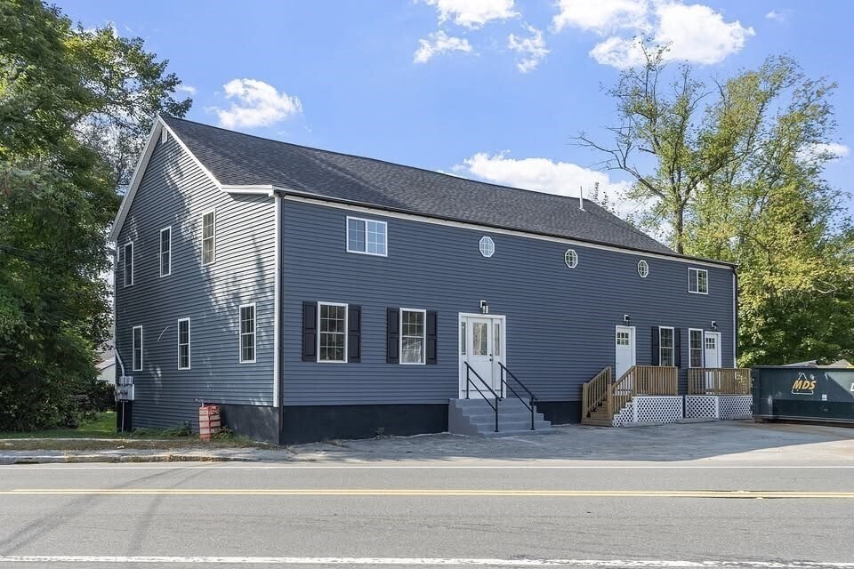 11 Main St in Winchendon, MA - Building Photo