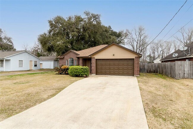 property at 1002 Cedar Bayou Rd