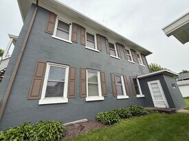 111 Ewing St, Unit 111  Ewing Upper Unit in Le Claire, IA - Building Photo