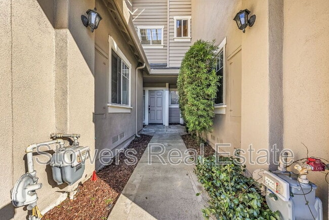 424 Sutton Cir in Danville, CA - Building Photo - Building Photo