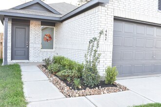 482 Southern Magnolia Wy in Magnolia, TX - Building Photo - Building Photo