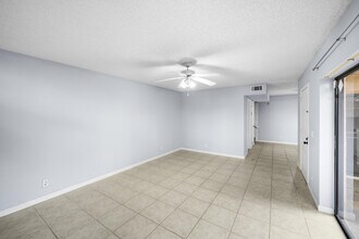 8237 Severn Dr in Boca Raton, FL - Building Photo - Building Photo