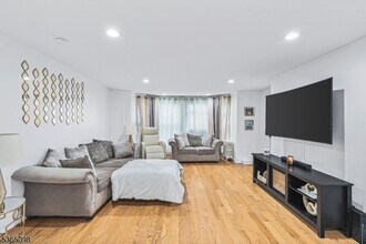 352 Seminary Ave in Rahway, NJ - Building Photo - Building Photo