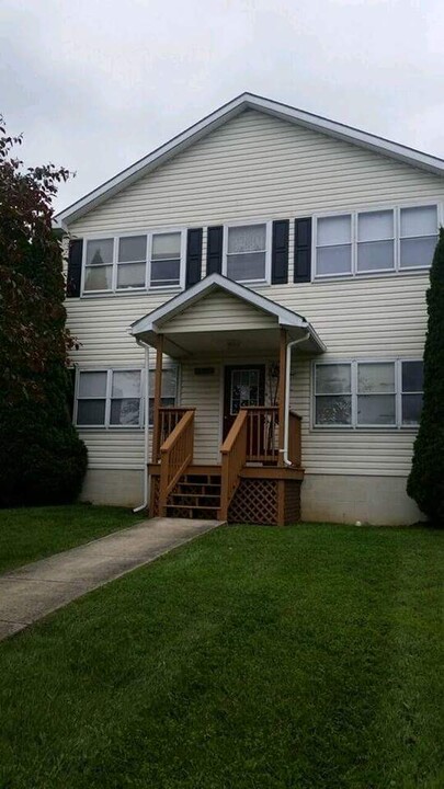 923 Rose Hill Ave, Unit #4 in Hagerstown, MD - Foto de edificio