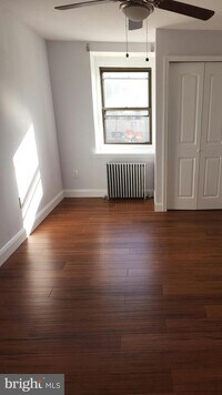 401 Shurs Ln photo'