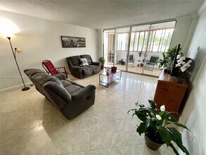 6861 SW 147th Ave in Miami, FL - Building Photo - Building Photo