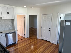 262 Revere Beach Pky, Unit 3 in Chelsea, MA - Foto de edificio - Building Photo