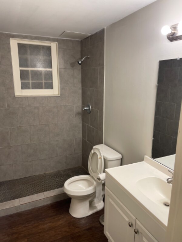 2549 Glenmary Ave-Unit -Apt. 1 in Louisville, KY - Building Photo - Building Photo