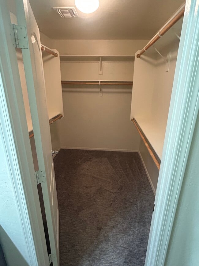 2223 S Hughes Dr in Buckeye, AZ - Building Photo - Building Photo