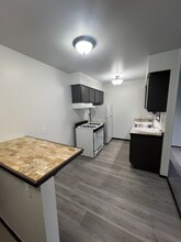 2605 N Frederick Ave, Unit 306 in Milwaukee, WI - Building Photo - Building Photo