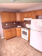 15 Preston Ter in Waterbury, CT - Building Photo - Building Photo