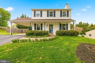 21 Nickelby Ct in Damascus, MD - Building Photo