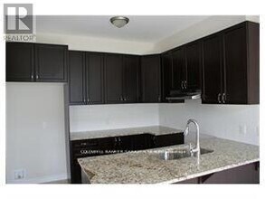 343 Autumnfield St in Ottawa, ON - Building Photo - Building Photo