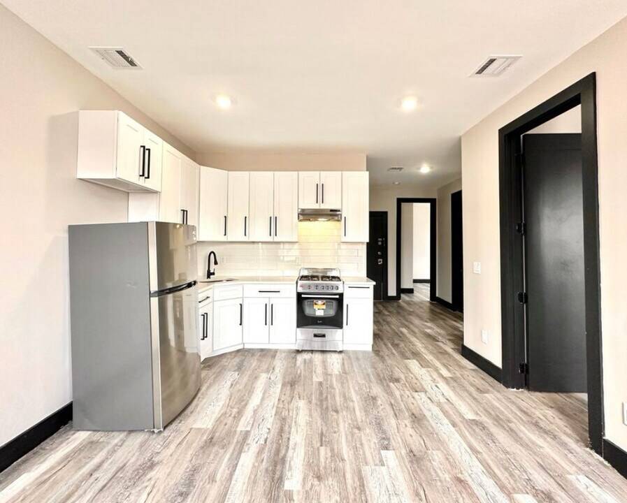 54 Lincoln St, Unit 302 in Newark, NJ - Foto de edificio