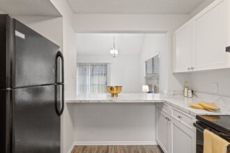 2550 W Bird St in Tampa, FL - Foto de edificio - Building Photo