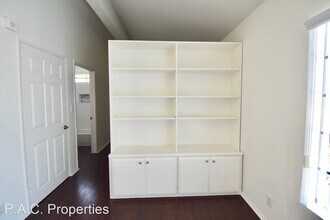 5754 Colfax Ave in Los Angeles, CA - Building Photo - Building Photo