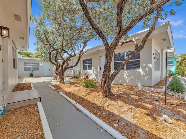 318 Walnut St in Hollywood, FL - Building Photo - Building Photo