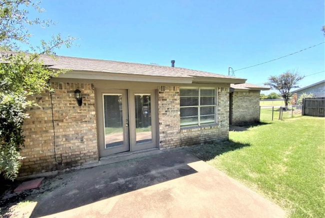 property at 316 SW Murphy Rd