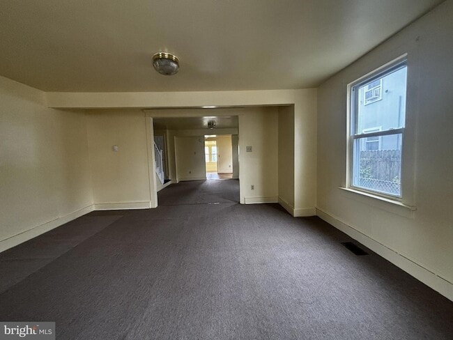 2 E Vine St in Millville, NJ - Building Photo - Building Photo