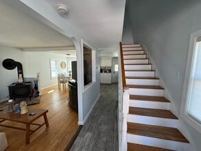 13 Hope Ct in South Kingstown, RI - Building Photo - Building Photo