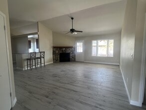 9003 W Vogel Ave in Peoria, AZ - Building Photo - Building Photo