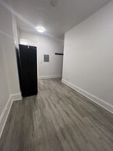379 Cooper St in Ottawa, ON - Building Photo - Building Photo