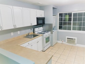 1050 Grand Ave in Sacramento, CA - Building Photo