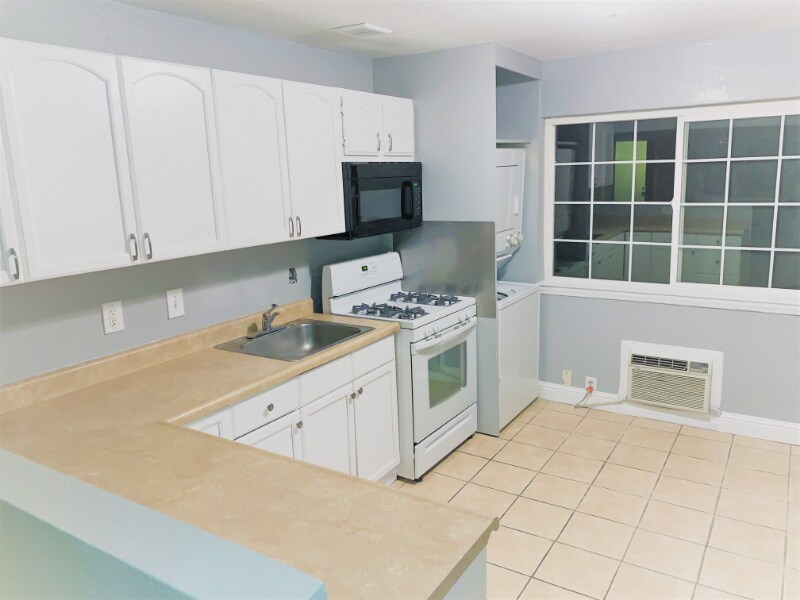 1050 Grand Ave in Sacramento, CA - Building Photo